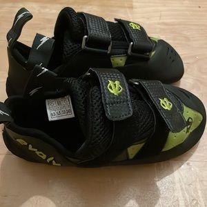 Evolv Predator G2 Rock Climbing Shoes